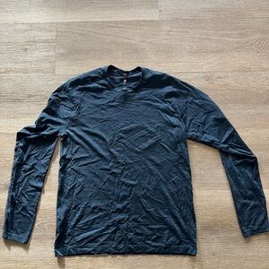 Men’s lululemon shirt